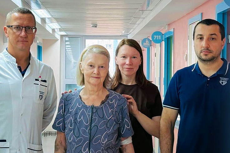 В ГКБ Юдина выполнили эндопротезирование тазобедренного сустава женщине с кардиостимулятором