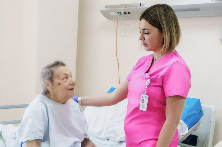 В Коммунарке провели операцию 104-летней пациентке с переломом шейки бедра