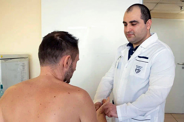 В Склифе спасли мужчину, у которого разорвало желудок