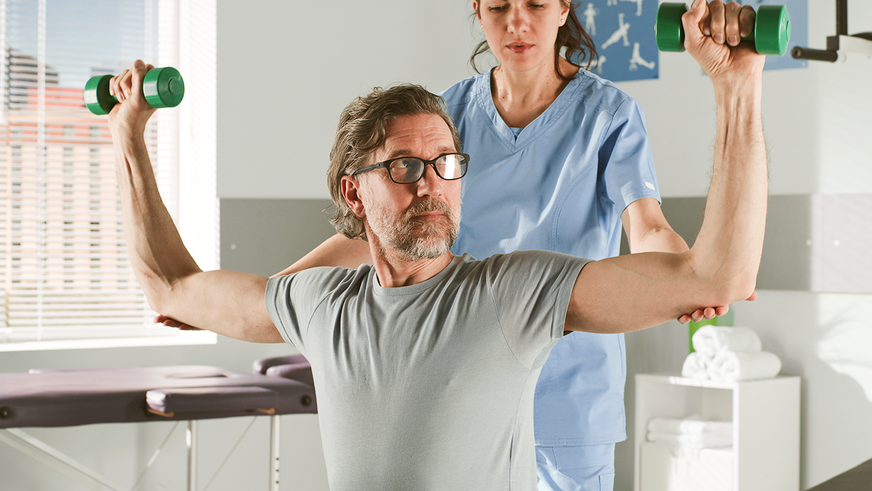 Реабилитация после эндопротезирования плечевого сустава.